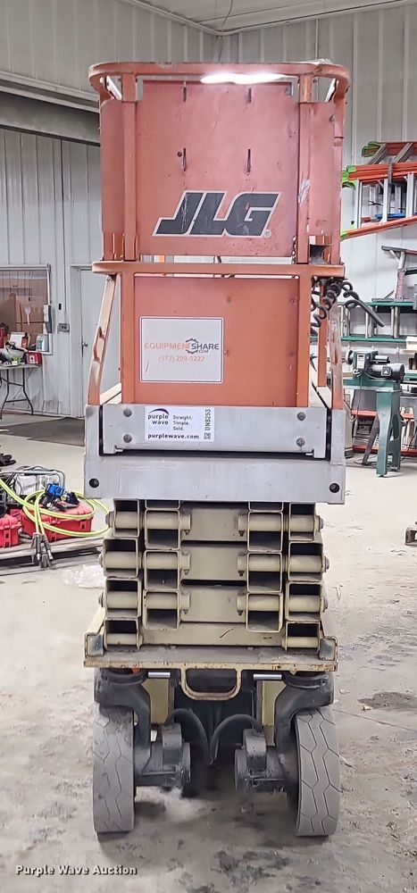 image for item DN8253 2006 JLG 2630ES scissor lift