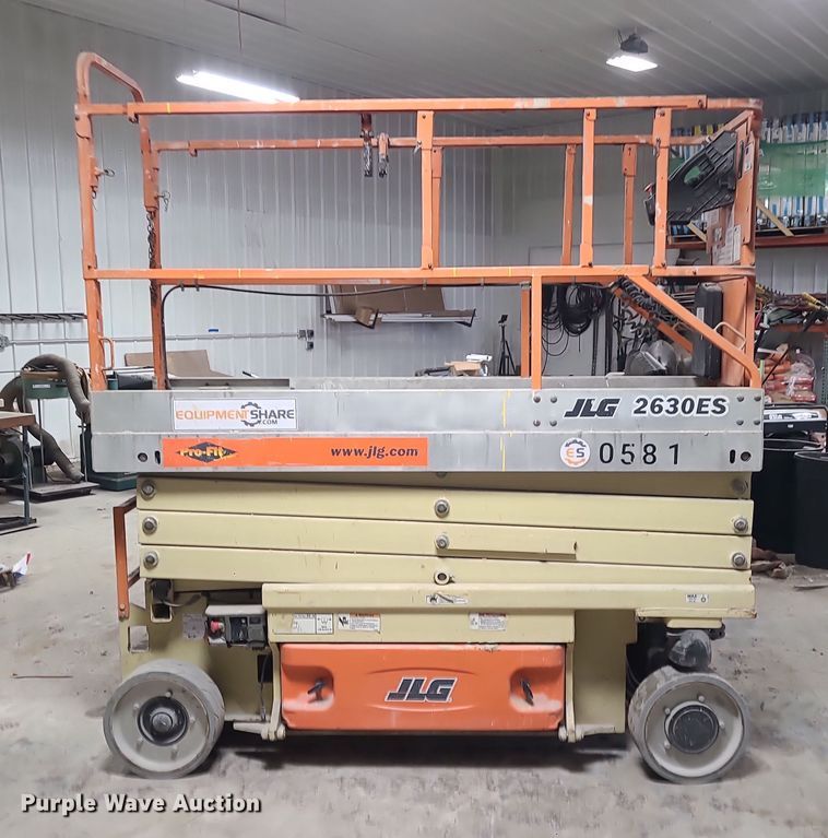 image for item DN8253 2006 JLG 2630ES scissor lift