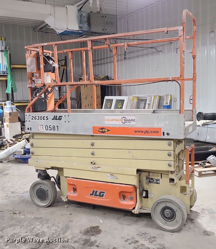 image for item DN8253 2006 JLG 2630ES scissor lift