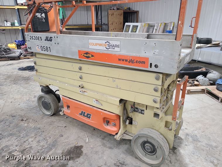 image for item DN8253 2006 JLG 2630ES scissor lift