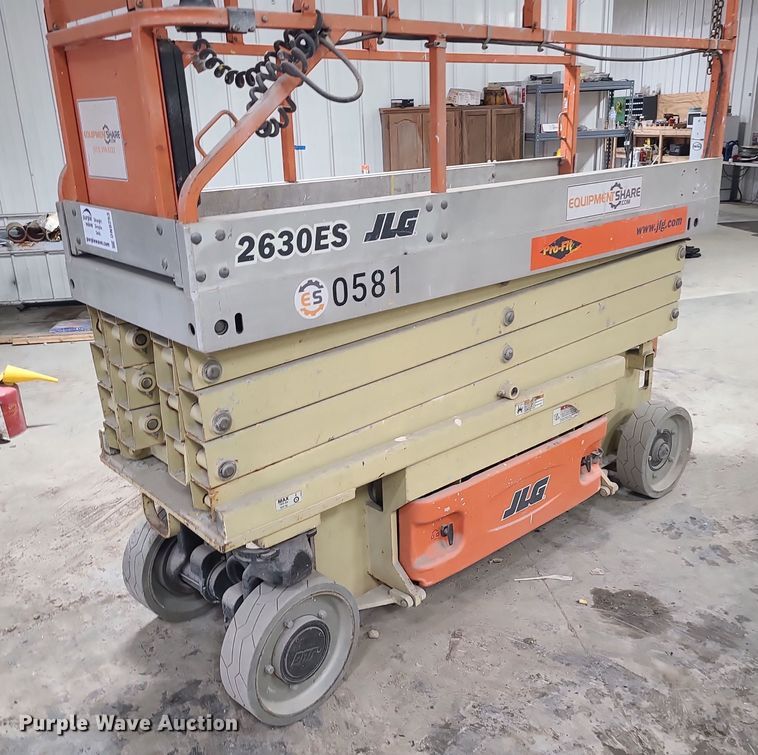 image for item DN8253 2006 JLG 2630ES scissor lift