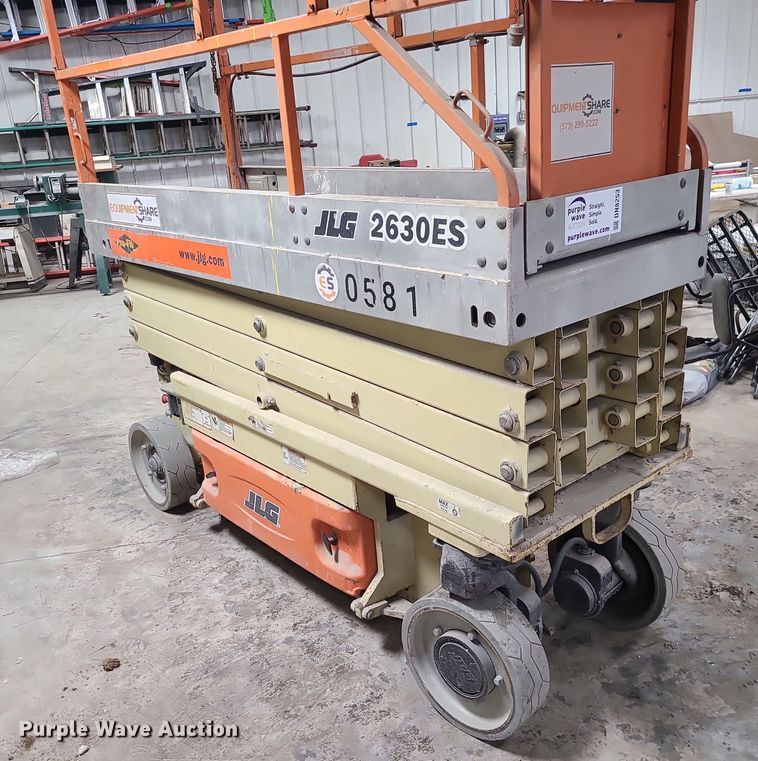 image for item DN8253 2006 JLG 2630ES scissor lift