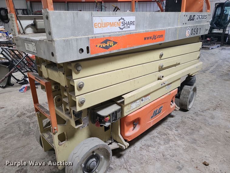image for item DN8253 2006 JLG 2630ES scissor lift