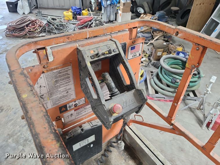image for item DN8253 2006 JLG 2630ES scissor lift