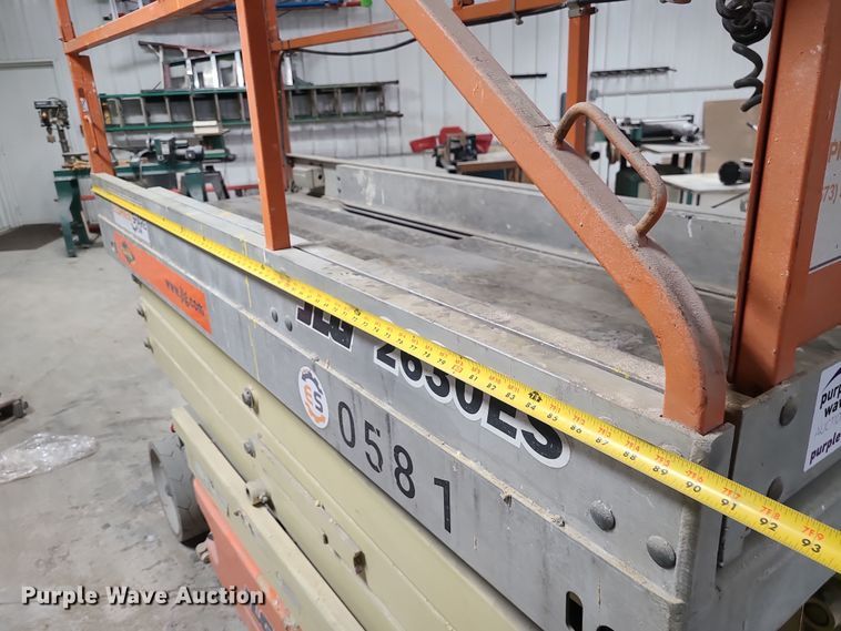 image for item DN8253 2006 JLG 2630ES scissor lift