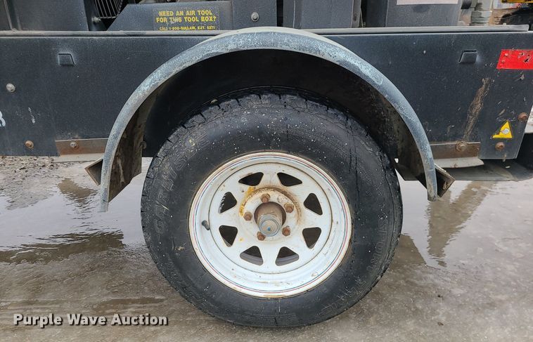 image for item DN8254 Sullair 185DPQ JD air compressor