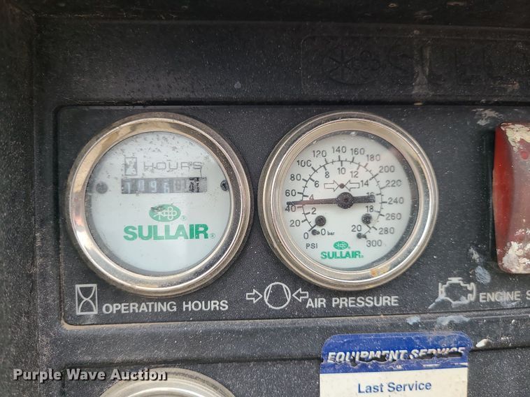 image for item DN8255 Sullair 185DPQ JD air compressor