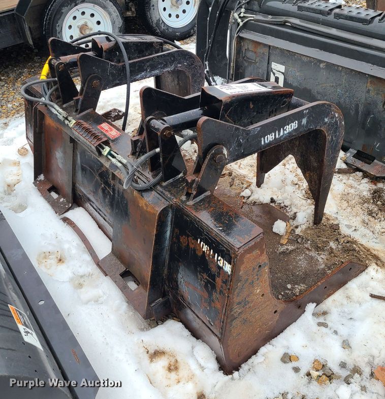image for item DN8288 Arrow skid steer grapple bucket