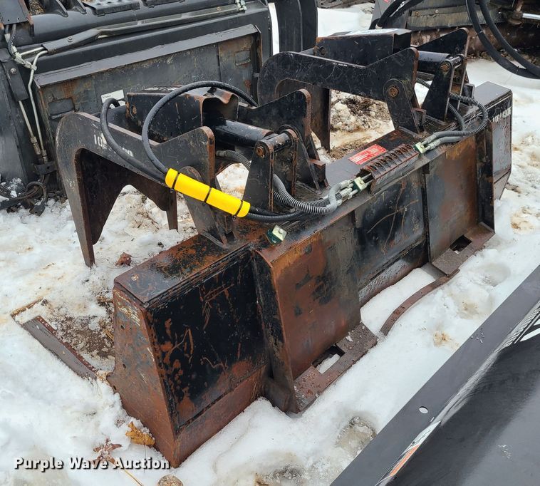 image for item DN8288 Arrow skid steer grapple bucket