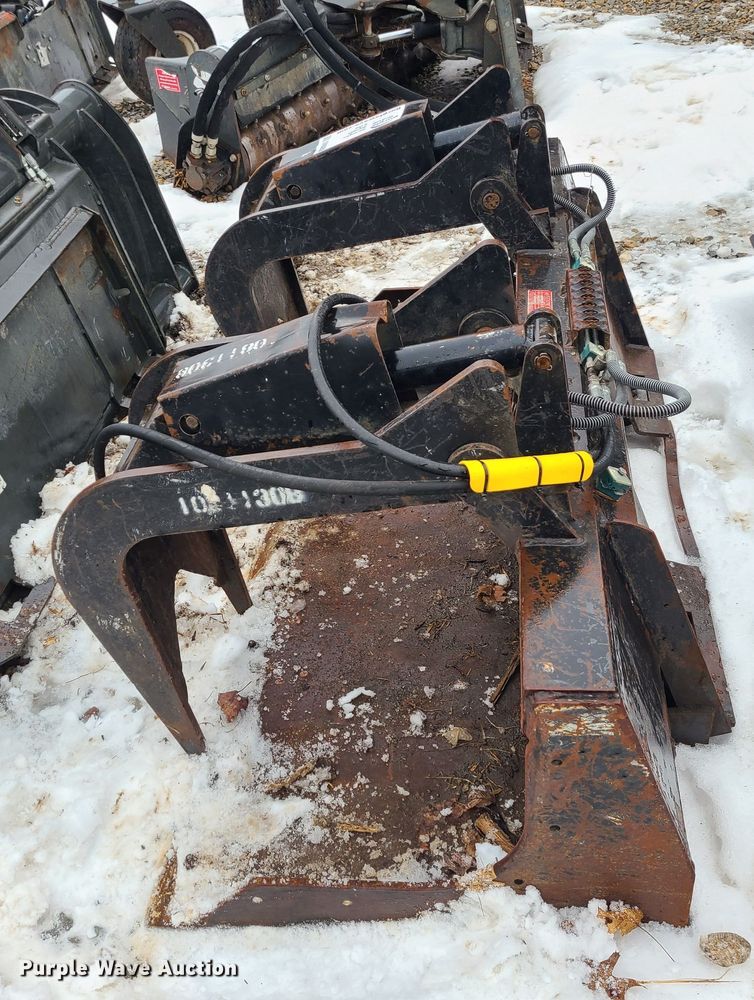 image for item DN8288 Arrow skid steer grapple bucket