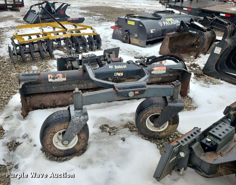 image for item DN8289 2018 Bobcat 84SCH skid steer soil conditioner