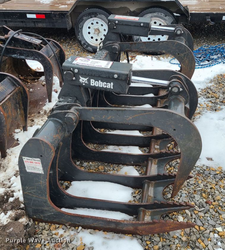 image for item DN8290 2018 Bobcat  skid steer rock grapple bucket