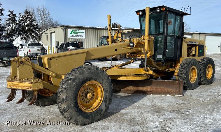 image for item DQ1081 1990 John Deere 770 motor grader