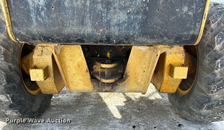 image for item DQ1081 1990 John Deere 770 motor grader