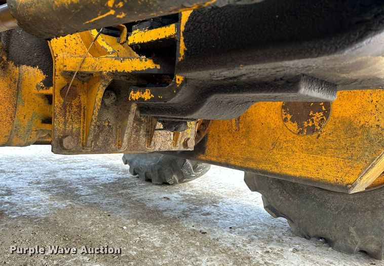 image for item DQ1081 1990 John Deere 770 motor grader