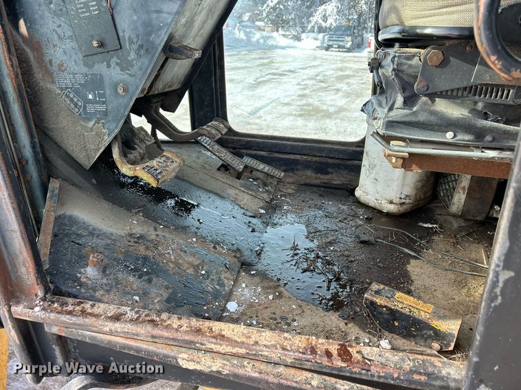 image for item DQ1081 1990 John Deere 770 motor grader