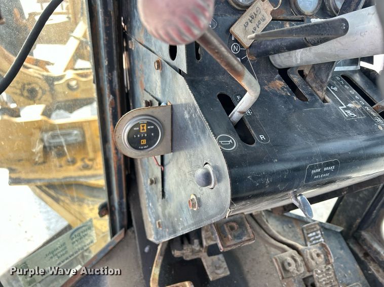 image for item DQ1081 1990 John Deere 770 motor grader