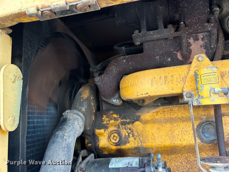 image for item DQ1081 1990 John Deere 770 motor grader