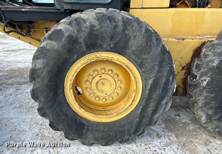 image for item DQ1081 1990 John Deere 770 motor grader