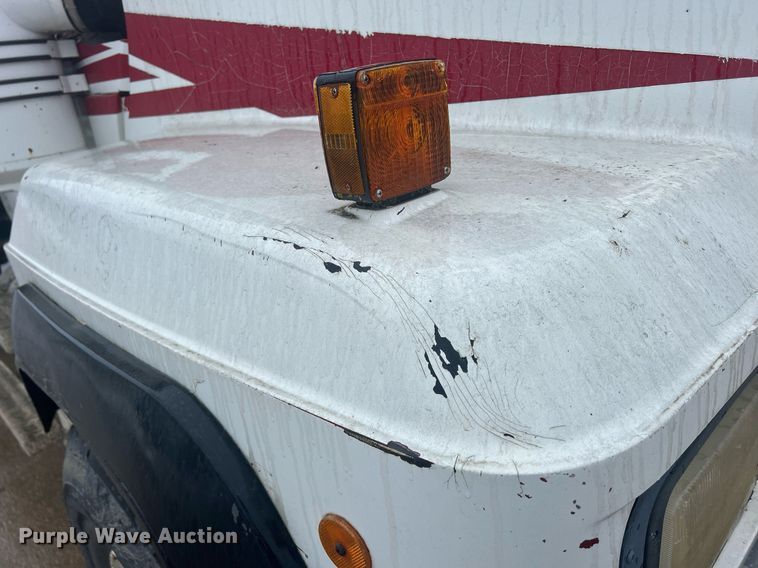 image for item DQ1084 1991 Mack RD690S live-bottom truck