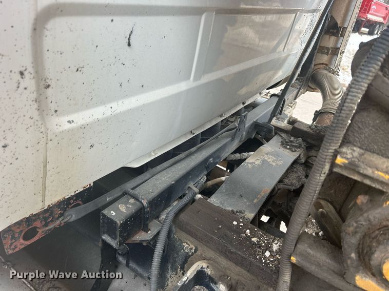 image for item DQ1084 1991 Mack RD690S live-bottom truck