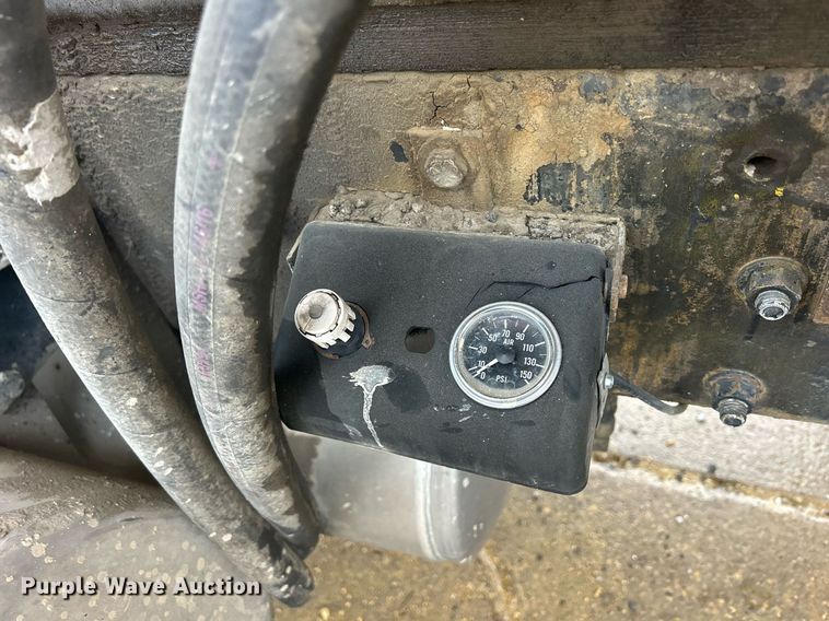 image for item DQ1084 1991 Mack RD690S live-bottom truck