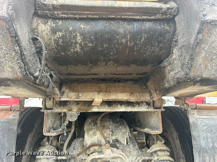 image for item DQ1084 1991 Mack RD690S live-bottom truck
