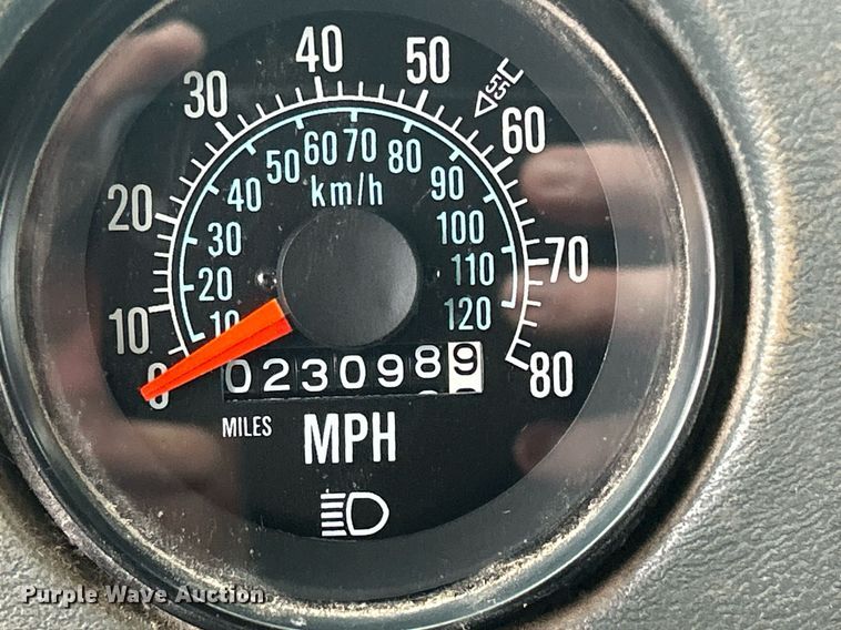 image for item DQ1084 1991 Mack RD690S live-bottom truck