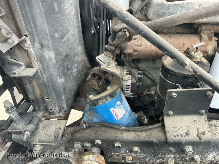 image for item DQ1084 1991 Mack RD690S live-bottom truck