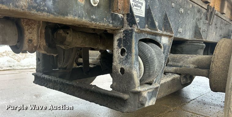 image for item DQ1084 1991 Mack RD690S live-bottom truck
