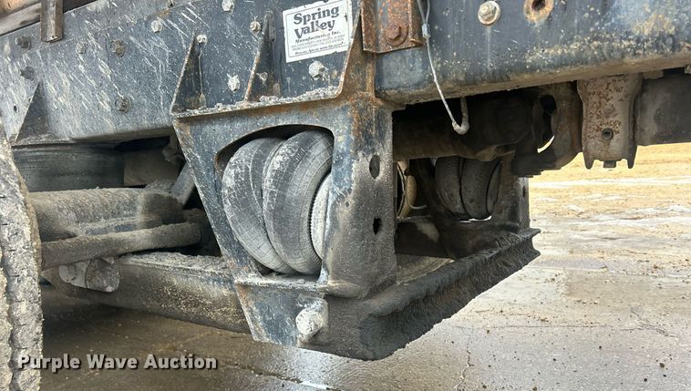 image for item DQ1084 1991 Mack RD690S live-bottom truck