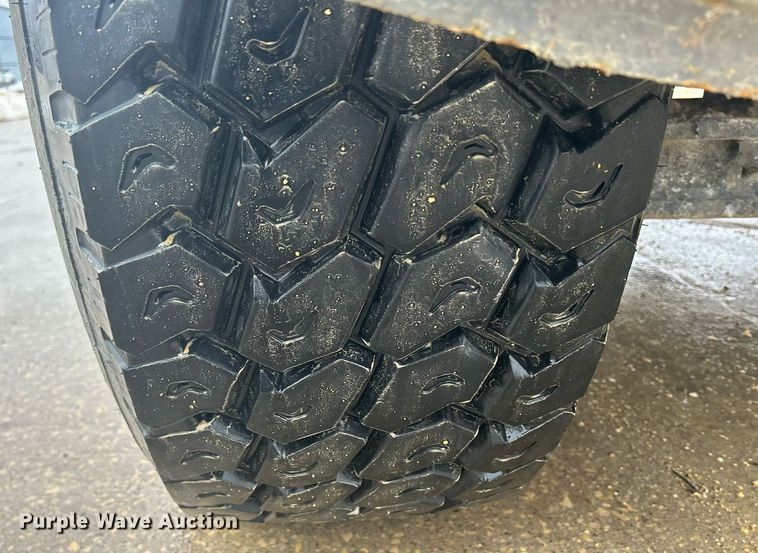 image for item DQ1084 1991 Mack RD690S live-bottom truck