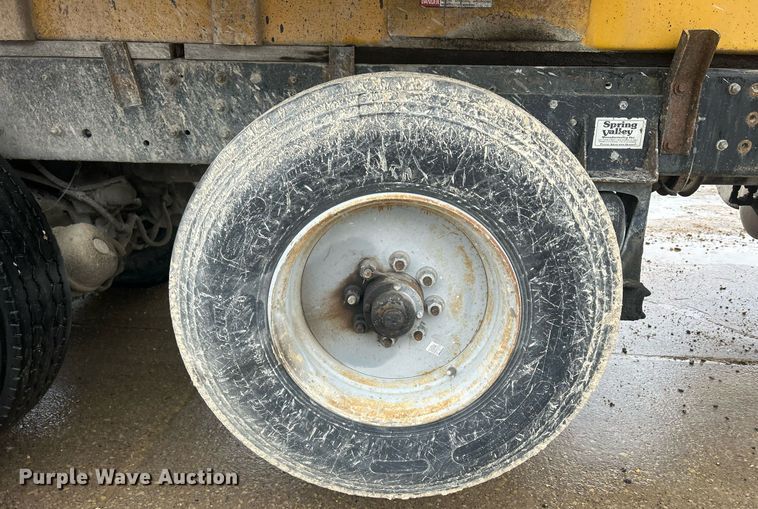 image for item DQ1084 1991 Mack RD690S live-bottom truck