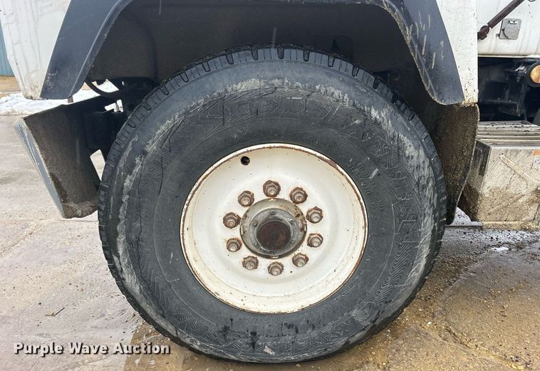 image for item DQ1084 1991 Mack RD690S live-bottom truck