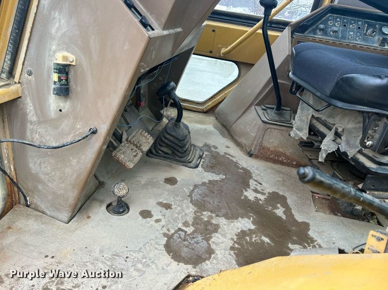 image for item DQ1085 1990 Caterpillar 416 backhoe