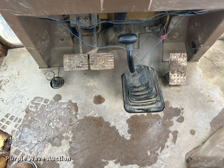 image for item DQ1085 1990 Caterpillar 416 backhoe