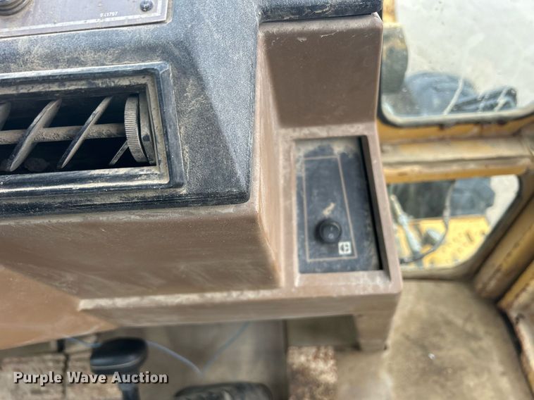 image for item DQ1085 1990 Caterpillar 416 backhoe