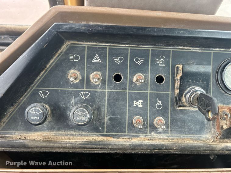 image for item DQ1085 1990 Caterpillar 416 backhoe