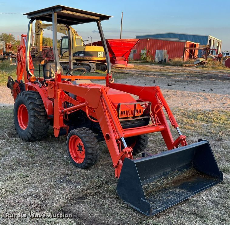 image for item DQ2313 Kubota B21 tractor