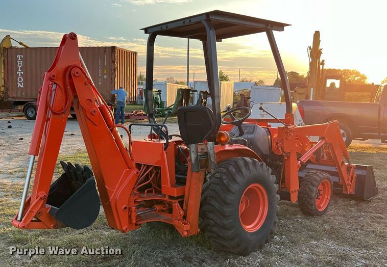 image for item DQ2313 Kubota B21 tractor