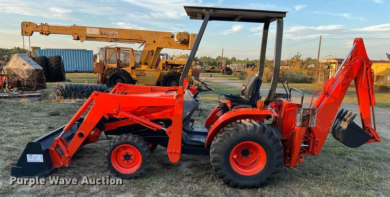 image for item DQ2313 Kubota B21 tractor