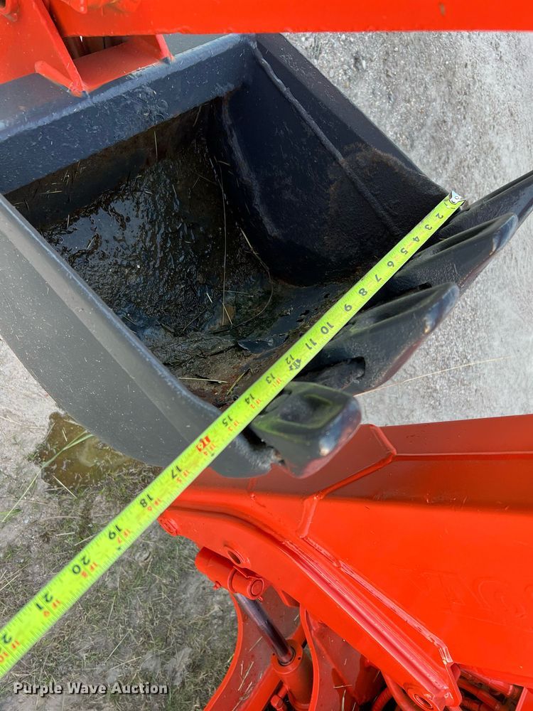 image for item DQ2313 Kubota B21 tractor