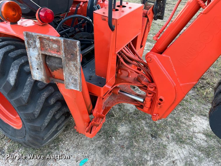 image for item DQ2313 Kubota B21 tractor