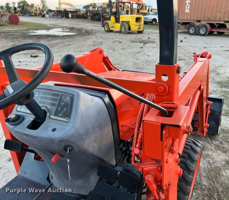 image for item DQ2313 Kubota B21 tractor