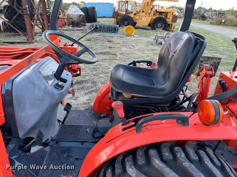 image for item DQ2313 Kubota B21 tractor
