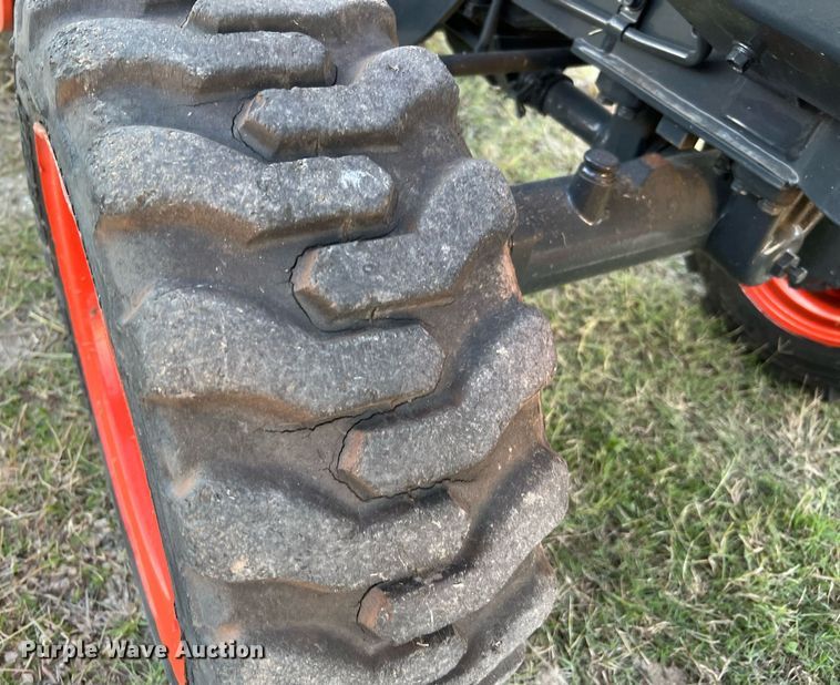 image for item DQ2313 Kubota B21 tractor