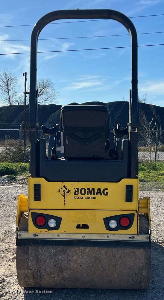 image for item DQ2349 2018 Bomag BW 120 SL-5 double drum vibratory roller