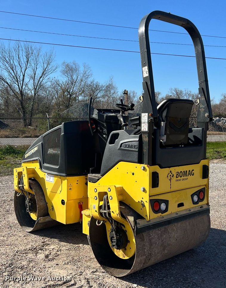 image for item DQ2349 2018 Bomag BW 120 SL-5 double drum vibratory roller