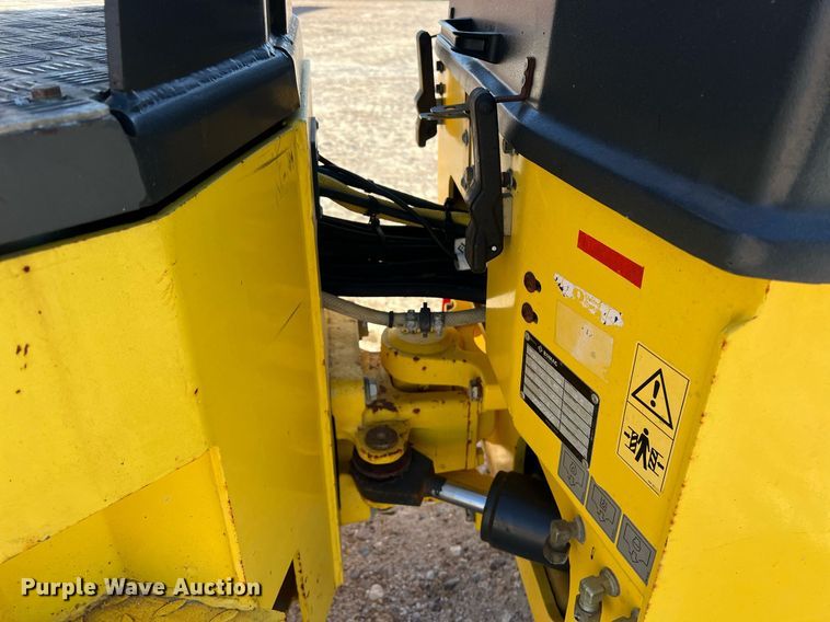 image for item DQ2349 2018 Bomag BW 120 SL-5 double drum vibratory roller