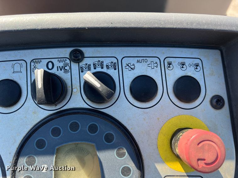 image for item DQ2349 2018 Bomag BW 120 SL-5 double drum vibratory roller